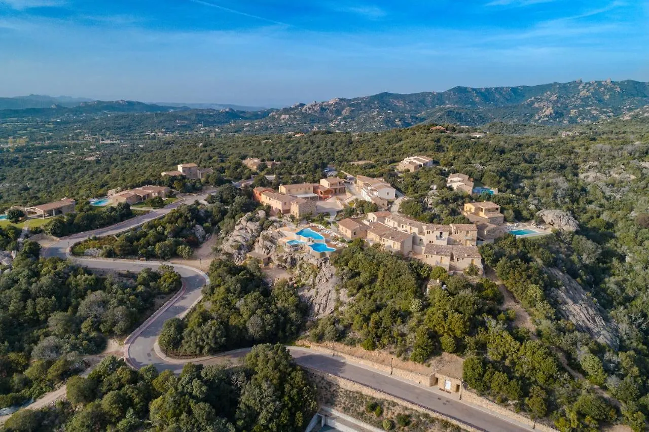 Hotel Borgo Smeraldo Arzachena 4*,