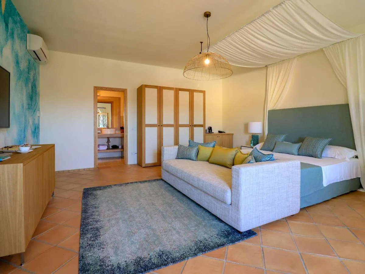 Hotel Borgo Smeraldo Arzachena 4*,  Italy